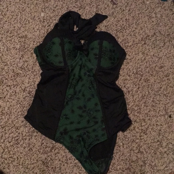 Hot topic floral lace panel swimsuit - Picture 2 of 5